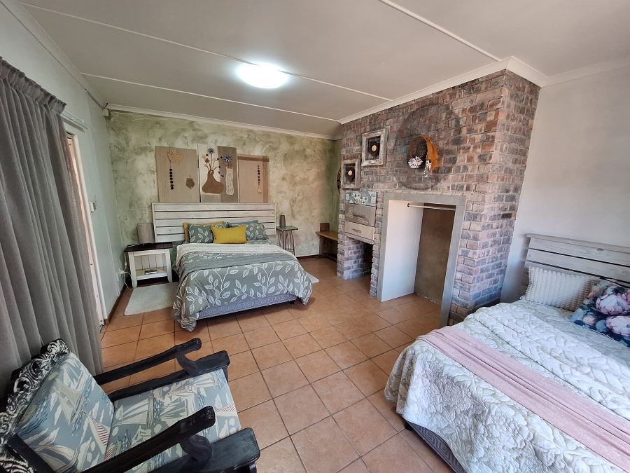 4 Bedroom Property for Sale in Wavecrest Eastern Cape